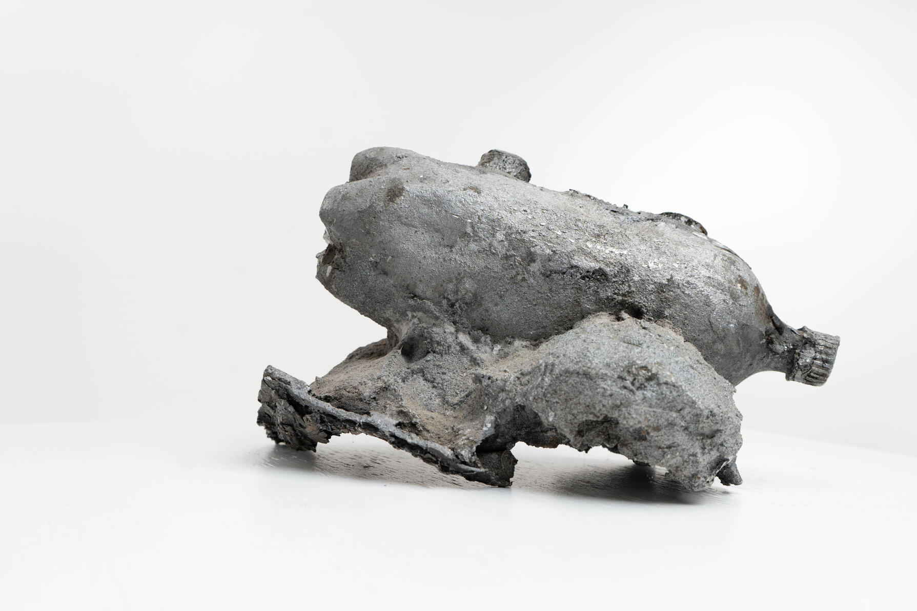 "Shipwrecked" cast Aluminum